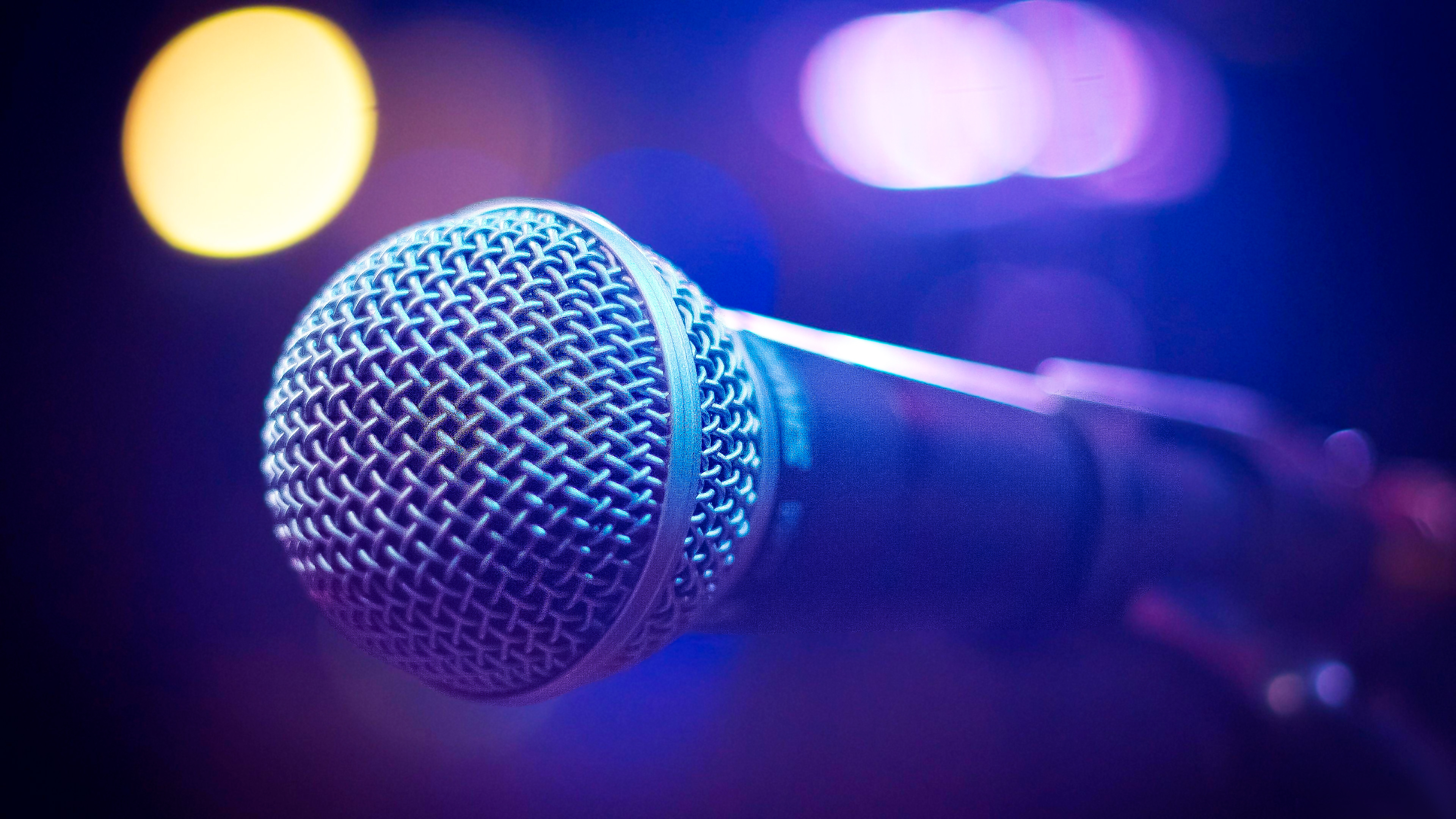 Desvendando o Universo da Gravação: A Importância dos Microfones na Produção de áudio e os tipos de microfones. 